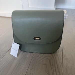 Lo & Sons Claremont Camera Bag in Sage Green